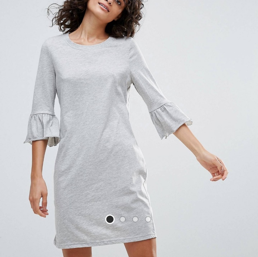 ASOS, NWT bell sleeve dress 😍